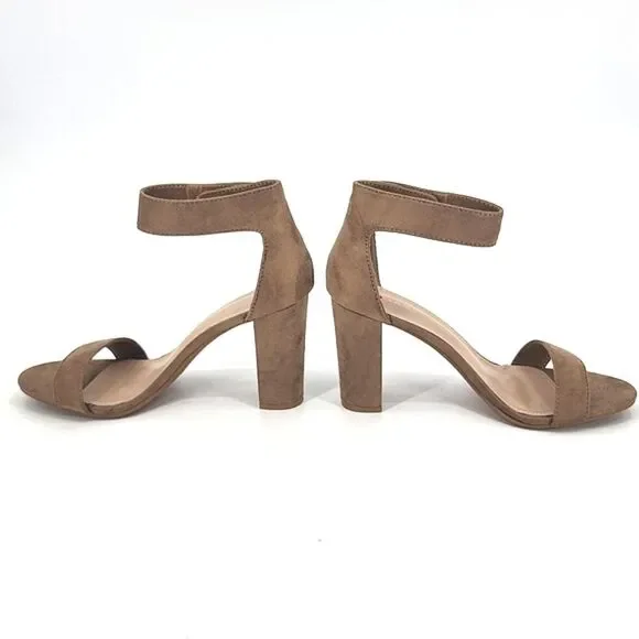 Rampage Sandals Womens 10 Beige Ankle Strap Chunky Block Heels Faux Suede - Picture 4 of 11
